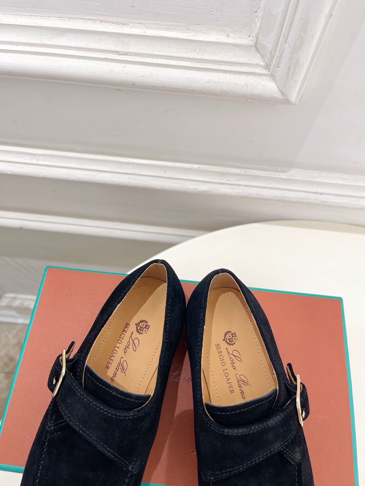 Loro Piana 乐悠翩雅 代购级别⚠️2026新品复古英伦风皮带扣情侣款皮鞋 ————————— LP是意大利顶级 Loro Piana 乐悠翩雅 代购级别⚠️2026新品复古英伦风皮带扣情侣款皮鞋 ————————— LP是意大利顶级