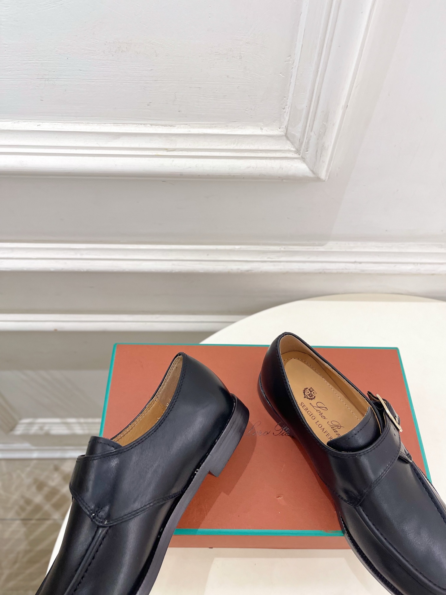 Loro Piana 乐悠翩雅 代购级别⚠️2026新品复古英伦风皮带扣情侣款皮鞋 ————————— LP是意大利顶级