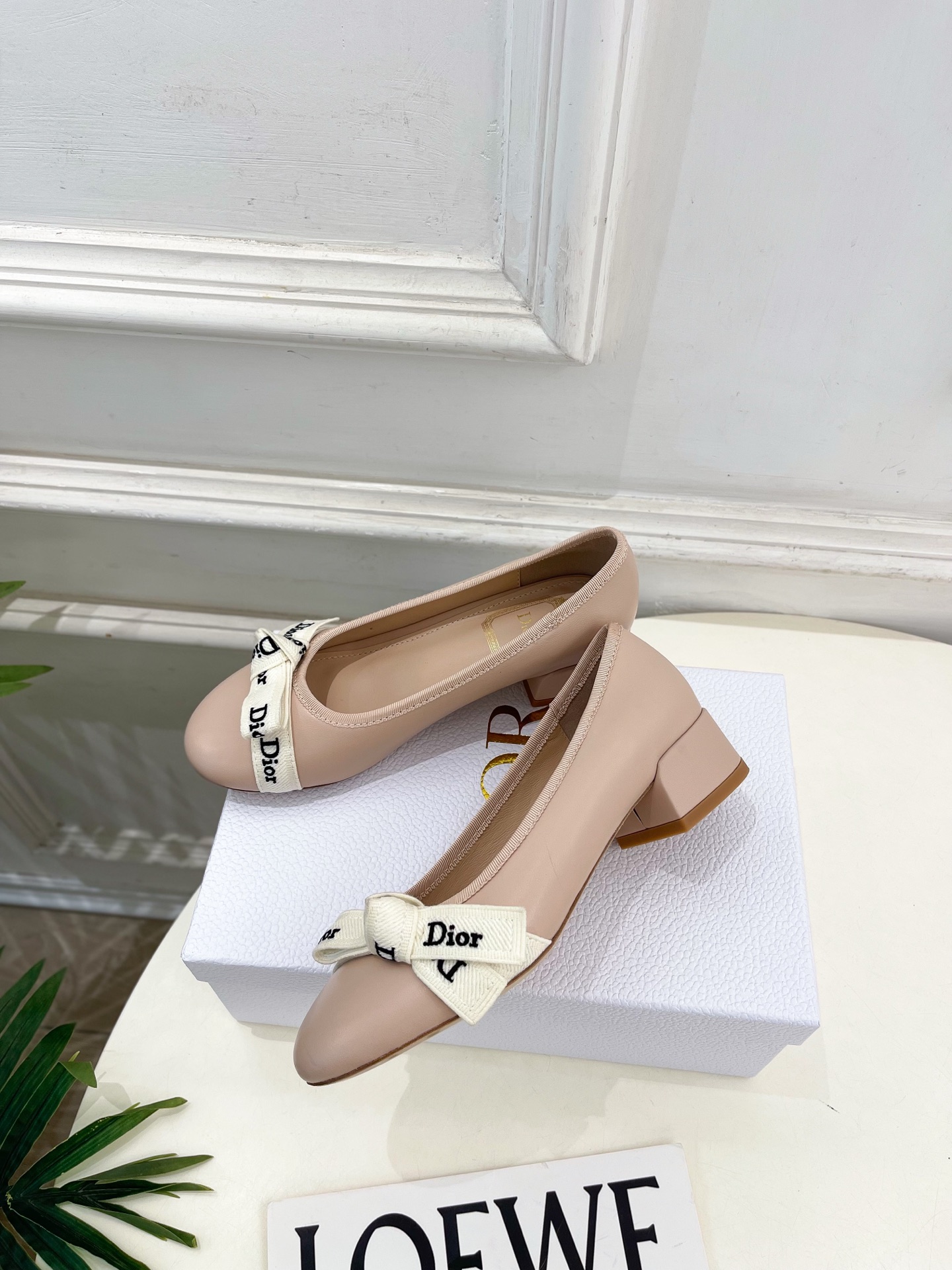 Dior | 迪奥 26𝐬𝐬 🧡💚2026春夏新品 顶级版本⚠️ 专柜主打新款 J'Adior 字母饰带蝴蝶结粗跟 Dior | 迪奥 26𝐬𝐬 🧡💚2026春夏新品 顶级版本⚠️ 专柜主打新款 J'Adior 字母饰带蝴蝶结粗跟