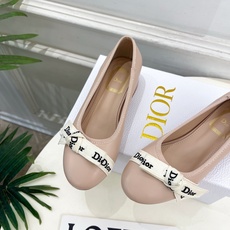 Dior | 迪奥 26𝐬𝐬 🧡💚2026春夏新品 顶级版本⚠️ 专柜主打新款 J'Adior 字母饰带蝴蝶结粗跟 Dior | 迪奥 26𝐬𝐬 🧡💚2026春夏新品 顶级版本⚠️ 专柜主打新款 J'Adior 字母饰带蝴蝶结粗跟