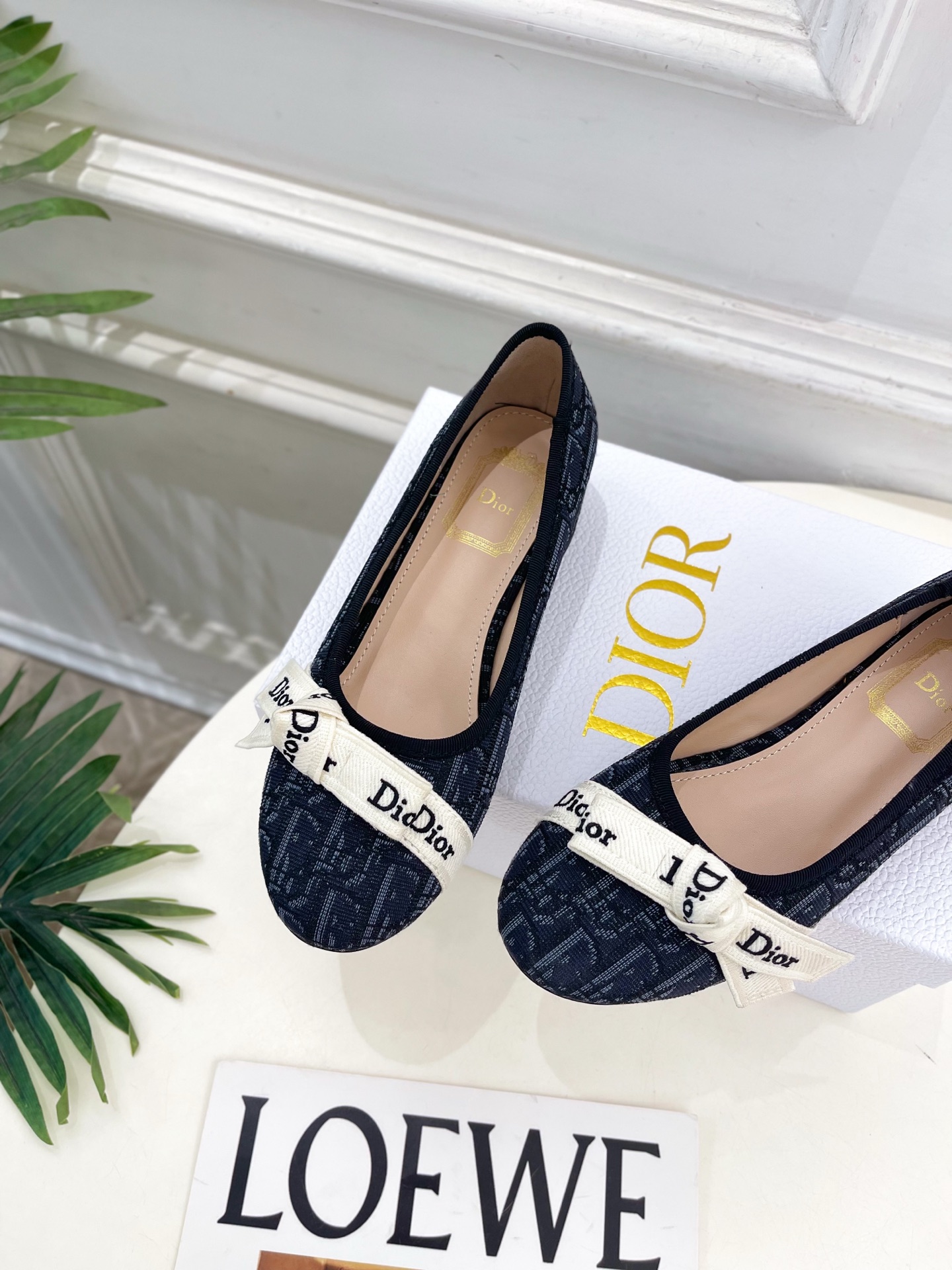Dior | 迪奥 26𝐬𝐬 🧡💚2026春夏新品 顶级版本⚠️ 专柜主打新款 J'Adior 字母饰带蝴蝶结粗跟 Dior | 迪奥 26𝐬𝐬 🧡💚2026春夏新品 顶级版本⚠️ 专柜主打新款 J'Adior 字母饰带蝴蝶结粗跟