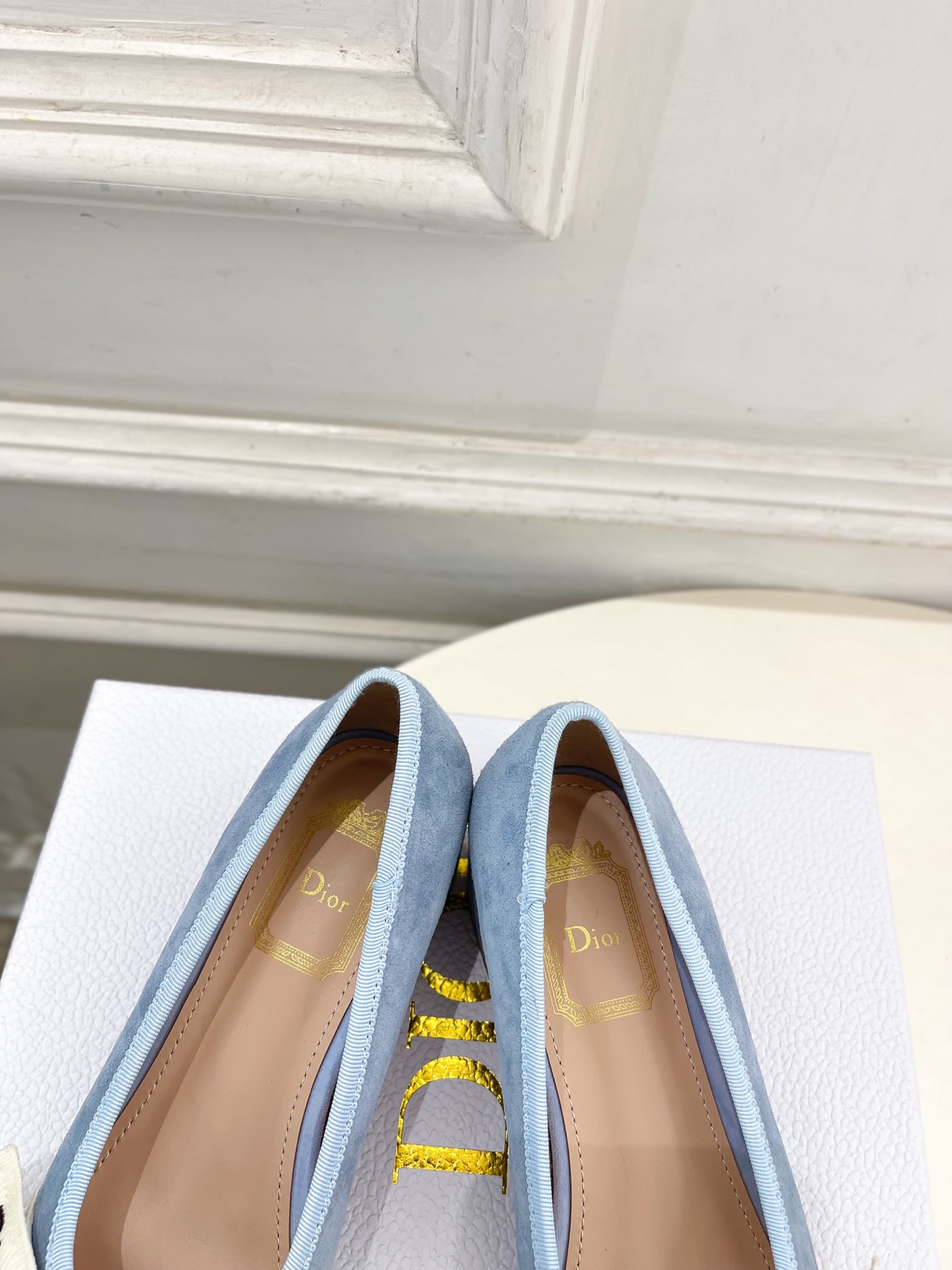 Dior | 迪奥 26𝐬𝐬 🧡💚2026春夏新品 顶级版本⚠️ 专柜主打新款 J'Adior 字母饰带蝴蝶结粗跟 Dior | 迪奥 26𝐬𝐬 🧡💚2026春夏新品 顶级版本⚠️ 专柜主打新款 J'Adior 字母饰带蝴蝶结粗跟