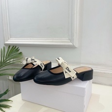 Dior | 迪奥 26𝐬𝐬 🧡💚2026春夏新品 顶级版本⚠️ 专柜主打新款 J'Adior 字母饰带蝴蝶结粗跟 Dior | 迪奥 26𝐬𝐬 🧡💚2026春夏新品 顶级版本⚠️ 专柜主打新款 J'Adior 字母饰带蝴蝶结粗跟