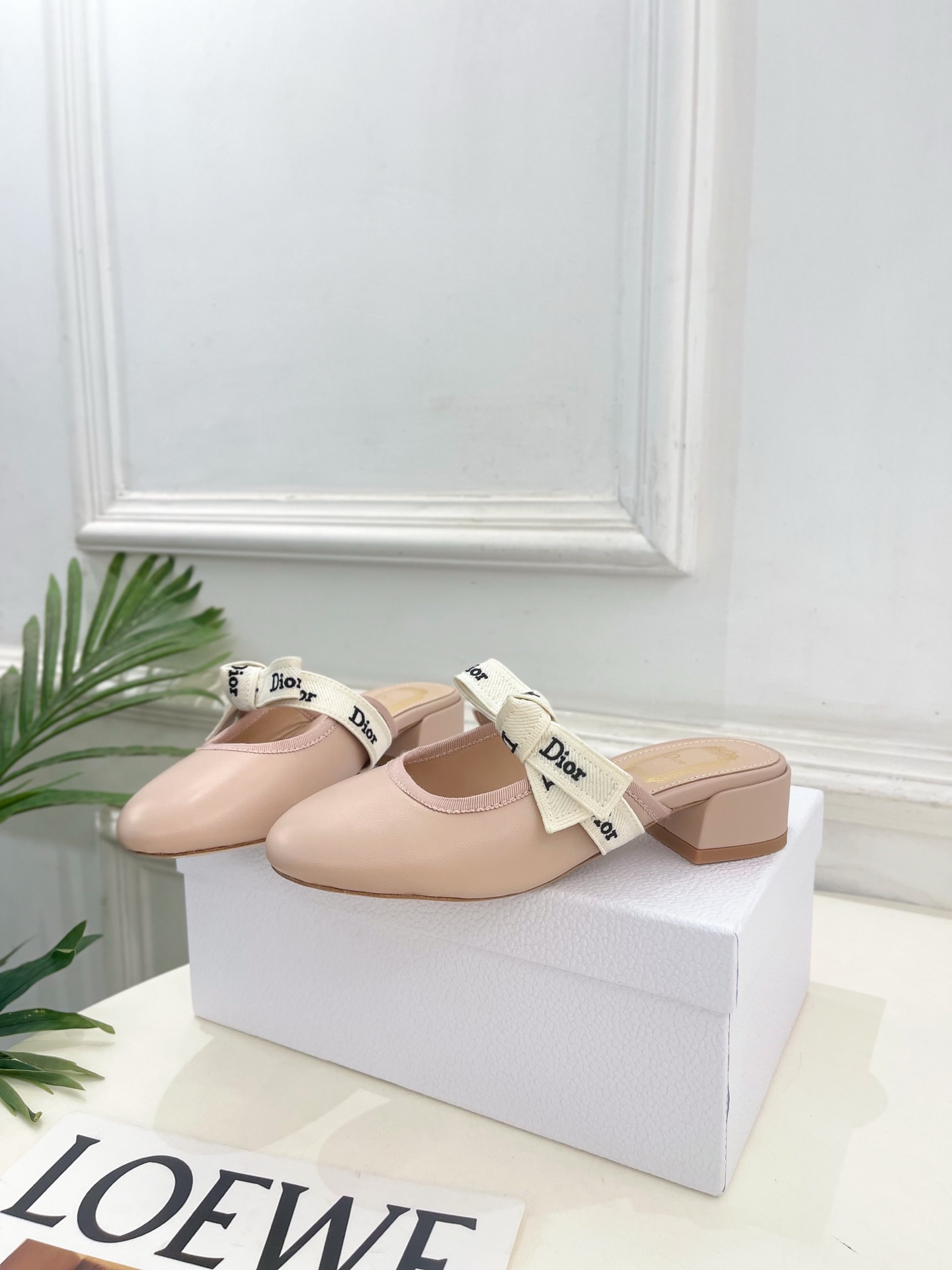 Dior | 迪奥 26𝐬𝐬 🧡💚2026春夏新品 顶级版本⚠️ 专柜主打新款 J'Adior 字母饰带蝴蝶结粗跟 Dior | 迪奥 26𝐬𝐬 🧡💚2026春夏新品 顶级版本⚠️ 专柜主打新款 J'Adior 字母饰带蝴蝶结粗跟