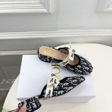 Dior | 迪奥 26𝐬𝐬 🧡💚2026春夏新品 顶级版本⚠️ 专柜主打新款 J'Adior 字母饰带蝴蝶结粗跟 Dior | 迪奥 26𝐬𝐬 🧡💚2026春夏新品 顶级版本⚠️ 专柜主打新款 J'Adior 字母饰带蝴蝶结粗跟