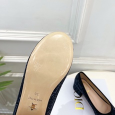 Dior | 迪奥 26𝐬𝐬 🧡💚2026春夏新品 顶级版本⚠️ 专柜主打新款 CD珍珠蝴蝶结圆头粗跟芭蕾舞鞋 硬 Dior | 迪奥 26𝐬𝐬 🧡💚2026春夏新品 顶级版本⚠️ 专柜主打新款 CD珍珠蝴蝶结圆头粗跟芭蕾舞鞋 硬