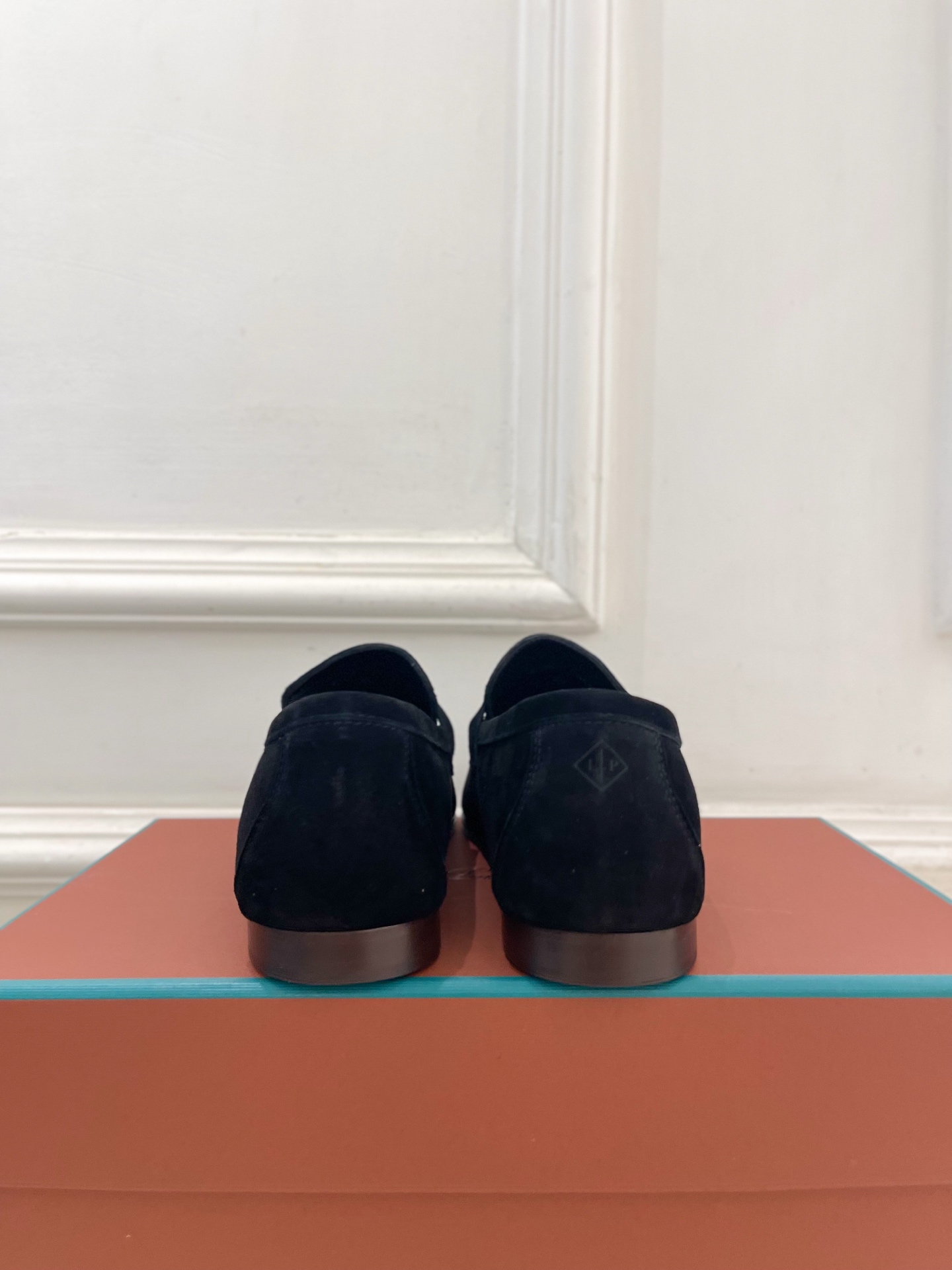 Loro Piana 乐悠翩雅 代购级别⚠️2026春夏新品 经典锁扣复古老钱风乐福鞋 ————————— LP是意大利 Loro Piana 乐悠翩雅 代购级别⚠️2026春夏新品 经典锁扣复古老钱风乐福鞋 ————————— LP是意大利