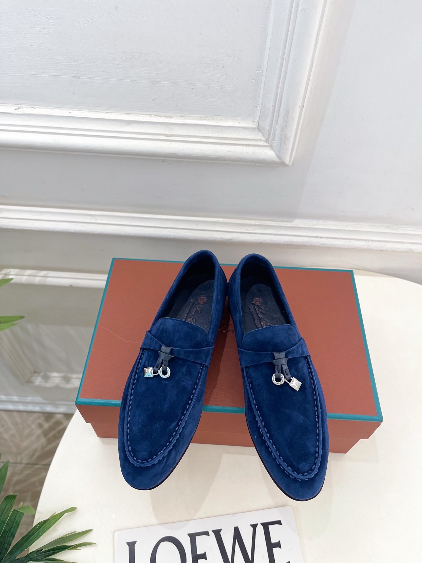Loro Piana 乐悠翩雅 代购级别⚠️2026春夏新品 经典锁扣复古老钱风乐福鞋 ————————— LP是意大利 Loro Piana 乐悠翩雅 代购级别⚠️2026春夏新品 经典锁扣复古老钱风乐福鞋 ————————— LP是意大利