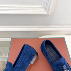 Loro Piana 乐悠翩雅 代购级别⚠️2026春夏新品 经典锁扣复古老钱风乐福鞋 ————————— LP是意大利 Loro Piana 乐悠翩雅 代购级别⚠️2026春夏新品 经典锁扣复古老钱风乐福鞋 ————————— LP是意大利