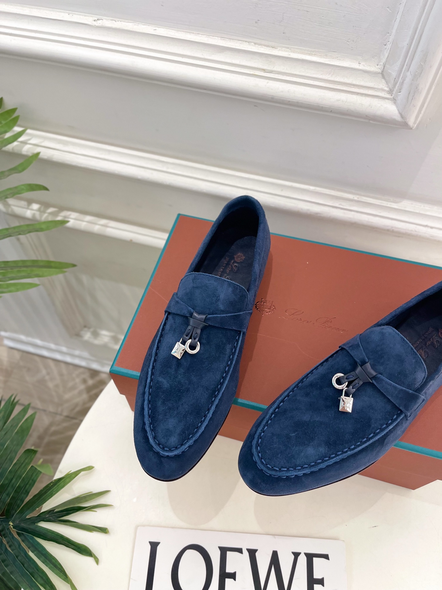 Loro Piana 乐悠翩雅 代购级别⚠️2026春夏新品 经典锁扣复古老钱风乐福鞋 ————————— LP是意大利 Loro Piana 乐悠翩雅 代购级别⚠️2026春夏新品 经典锁扣复古老钱风乐福鞋 ————————— LP是意大利