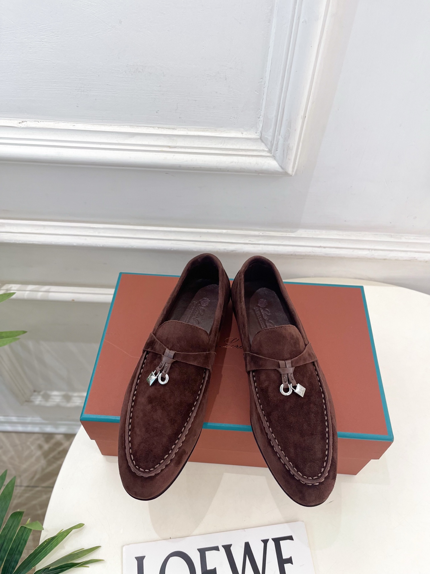 Loro Piana 乐悠翩雅 代购级别⚠️2026春夏新品 经典锁扣复古老钱风乐福鞋 ————————— LP是意大利 Loro Piana 乐悠翩雅 代购级别⚠️2026春夏新品 经典锁扣复古老钱风乐福鞋 ————————— LP是意大利