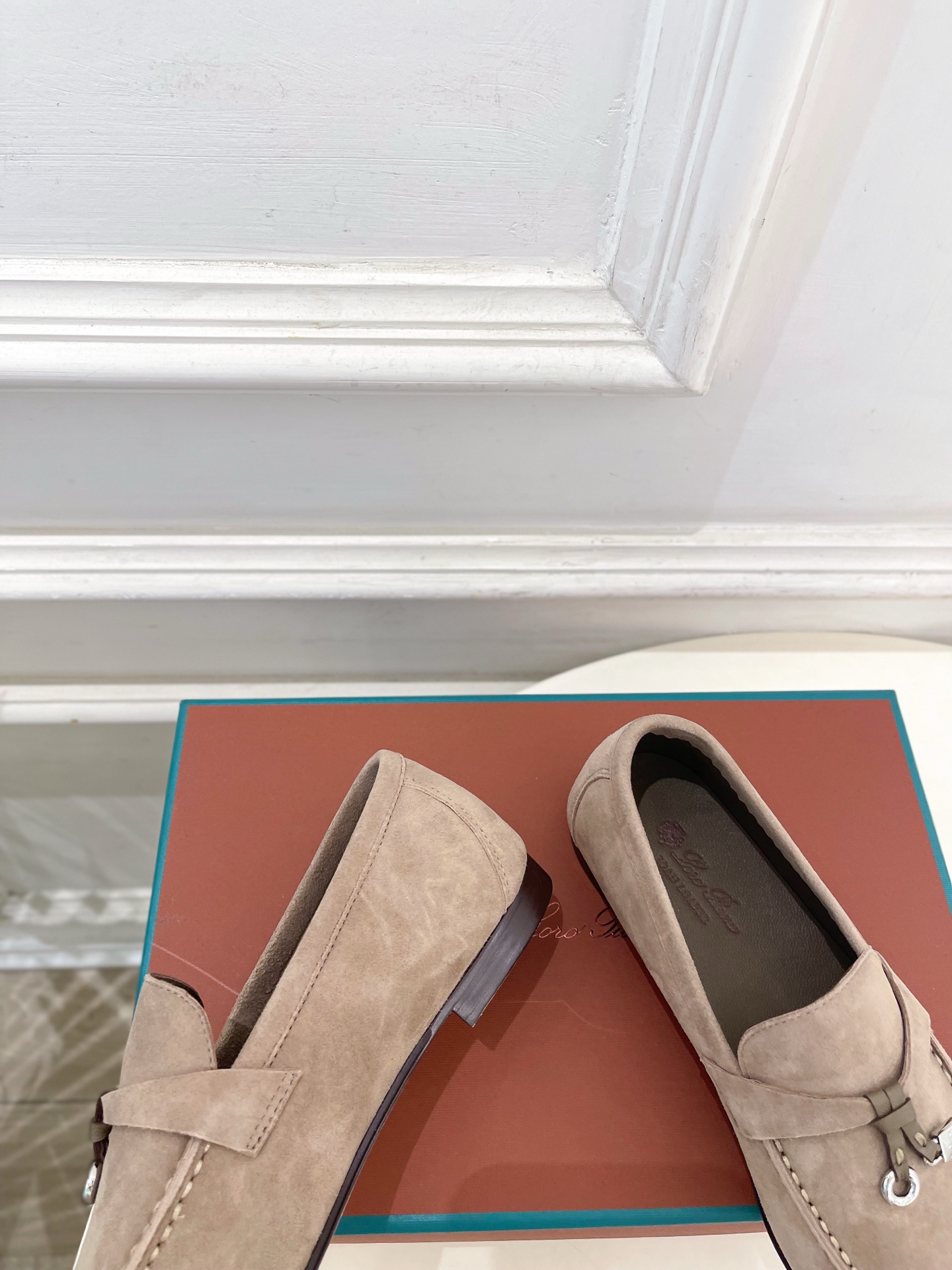 Loro Piana 乐悠翩雅 代购级别⚠️2026春夏新品 经典锁扣复古老钱风乐福鞋 ————————— LP是意大利 Loro Piana 乐悠翩雅 代购级别⚠️2026春夏新品 经典锁扣复古老钱风乐福鞋 ————————— LP是意大利