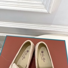 Loro Piana 乐悠翩雅 代购级别⚠️2026春夏新品 经典锁扣复古老钱风乐福鞋 ————————— LP是意大利 Loro Piana 乐悠翩雅 代购级别⚠️2026春夏新品 经典锁扣复古老钱风乐福鞋 ————————— LP是意大利