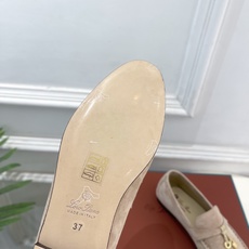 Loro Piana 乐悠翩雅 代购级别⚠️2026春夏新品 经典锁扣复古老钱风乐福鞋 ————————— LP是意大利 Loro Piana 乐悠翩雅 代购级别⚠️2026春夏新品 经典锁扣复古老钱风乐福鞋 ————————— LP是意大利
