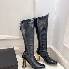 𝐂𝐇𝐀𝐍𝐄𝐋 | 小香 26𝐬𝐬 🦋2026 秋冬新品 专柜经典走秀款 小香双C拼色方头金属高跟长靴 系列上新〰 𝐂𝐇𝐀𝐍𝐄𝐋 | 小香 26𝐬𝐬 🦋2026 秋冬新品 专柜经典走秀款 小香双C拼色方头金属高跟长靴 系列上新〰
