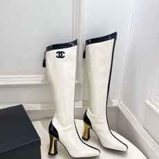 𝐂𝐇𝐀𝐍𝐄𝐋 | 小香 26𝐬𝐬 🦋2026 秋冬新品 专柜经典走秀款 小香双C拼色方头金属高跟长靴 系列上新〰 𝐂𝐇𝐀𝐍𝐄𝐋 | 小香 26𝐬𝐬 🦋2026 秋冬新品 专柜经典走秀款 小香双C拼色方头金属高跟长靴 系列上新〰