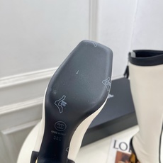 𝐂𝐇𝐀𝐍𝐄𝐋 | 小香 26𝐬𝐬 🦋2026 秋冬新品 专柜经典走秀款 小香双C拼色方头金属高跟长靴 系列上新〰 𝐂𝐇𝐀𝐍𝐄𝐋 | 小香 26𝐬𝐬 🦋2026 秋冬新品 专柜经典走秀款 小香双C拼色方头金属高跟长靴 系列上新〰