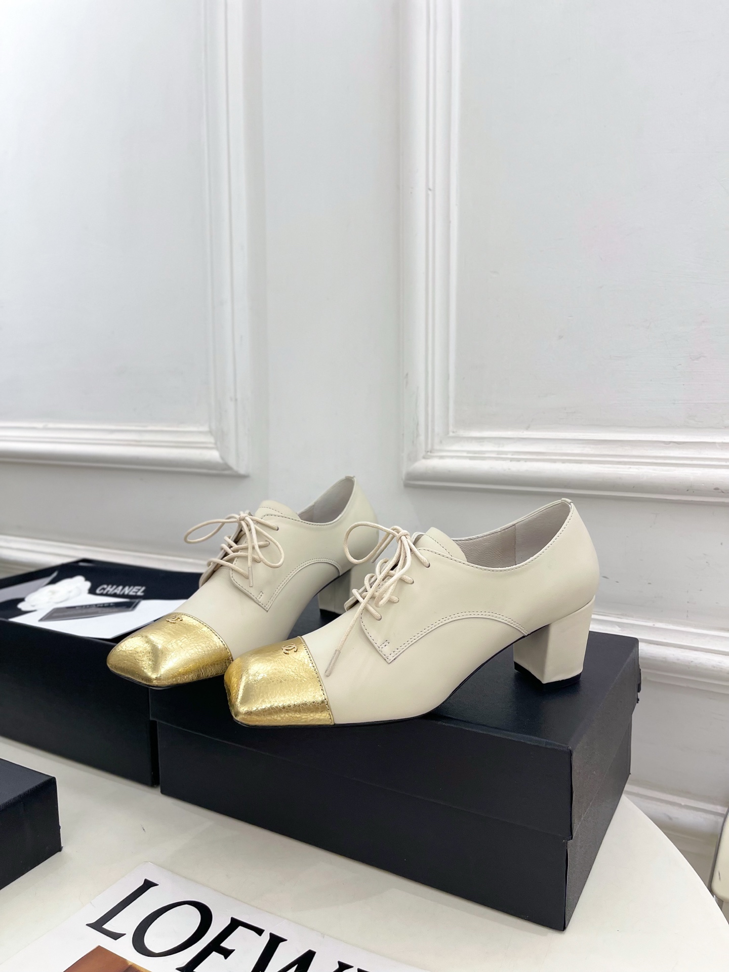 𝐂𝐇𝐀𝐍𝐄𝐋 | 小香 26𝐬𝐬 🦋2026 春夏新品 专柜经典走秀款 小香双C拼色系带粗跟小皮鞋 系列上新〰 𝐂𝐇𝐀𝐍𝐄𝐋 | 小香 26𝐬𝐬 🦋2026 春夏新品 专柜经典走秀款 小香双C拼色系带粗跟小皮鞋 系列上新〰