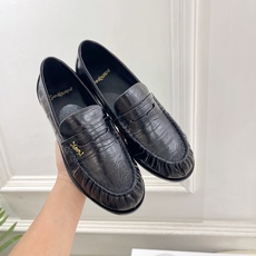SAIN*LAURENT 圣罗兰 26𝐬𝐬 ☘️2026春夏新品YSL褶皱情侣款乐福鞋 上新☑️ ———————— SAIN*LAURENT 圣罗兰 26𝐬𝐬 ☘️2026春夏新品YSL褶皱情侣款乐福鞋 上新☑️ ————————