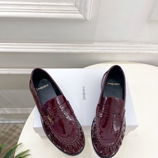 SAIN*LAURENT 圣罗兰 26𝐬𝐬 ☘️2026春夏新品YSL褶皱情侣款乐福鞋 上新☑️ ———————— SAIN*LAURENT 圣罗兰 26𝐬𝐬 ☘️2026春夏新品YSL褶皱情侣款乐福鞋 上新☑️ ————————