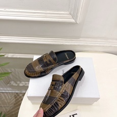 SAIN*LAURENT 圣罗兰 26𝐬𝐬 ☘️2026春夏新品YSL褶皱情侣款乐福半拖鞋 上新☑️ —————— SAIN*LAURENT 圣罗兰 26𝐬𝐬 ☘️2026春夏新品YSL褶皱情侣款乐福半拖鞋 上新☑️ ——————