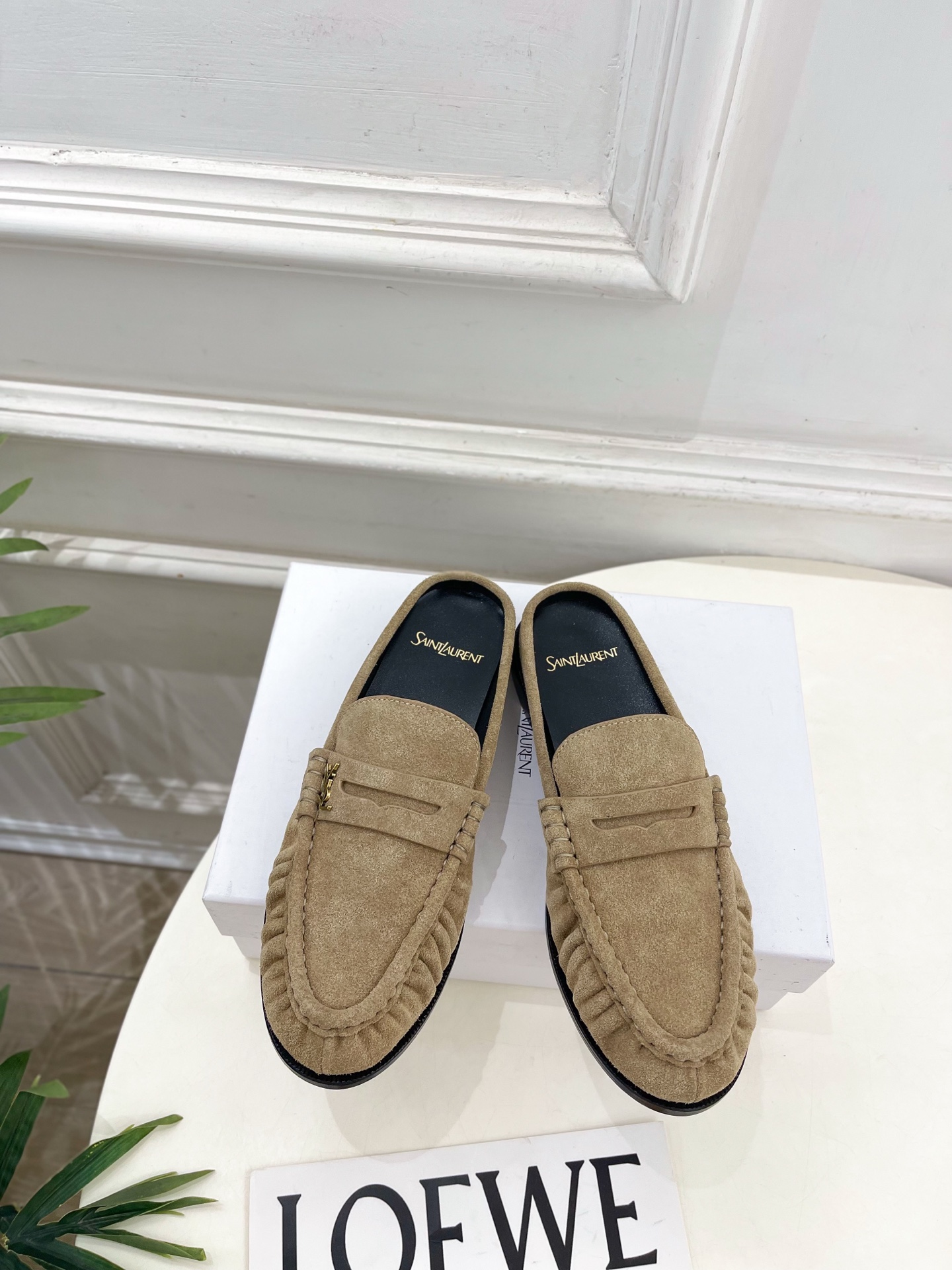 SAIN*LAURENT  圣罗兰  26𝐬𝐬  ☘️2026春夏新品YSL褶皱情侣款乐福半拖鞋 上新☑️ ——————