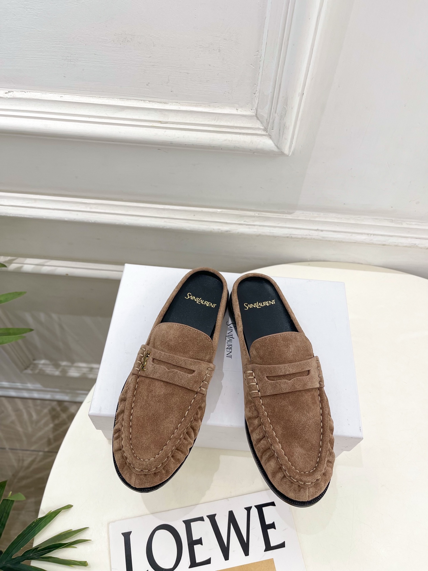 SAIN*LAURENT  圣罗兰  26𝐬𝐬  ☘️2026春夏新品YSL褶皱情侣款乐福半拖鞋 上新☑️ ——————