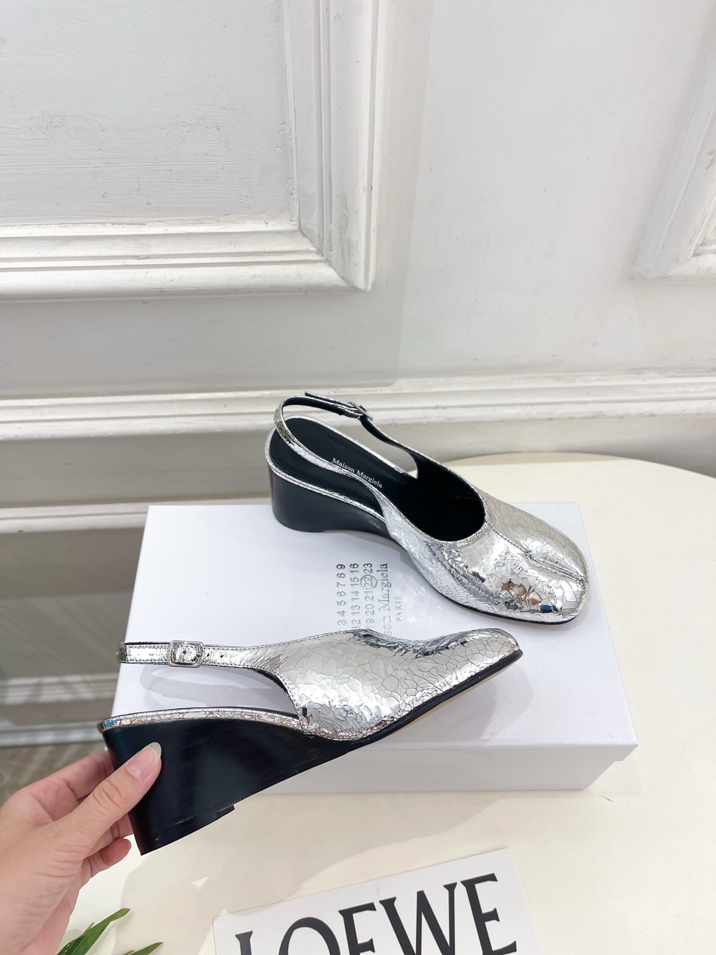 Maison Margiela· 马吉拉26𝐬𝐬  2026春夏新品MM6 复古分趾坡跟单鞋 凉鞋 ———————— M