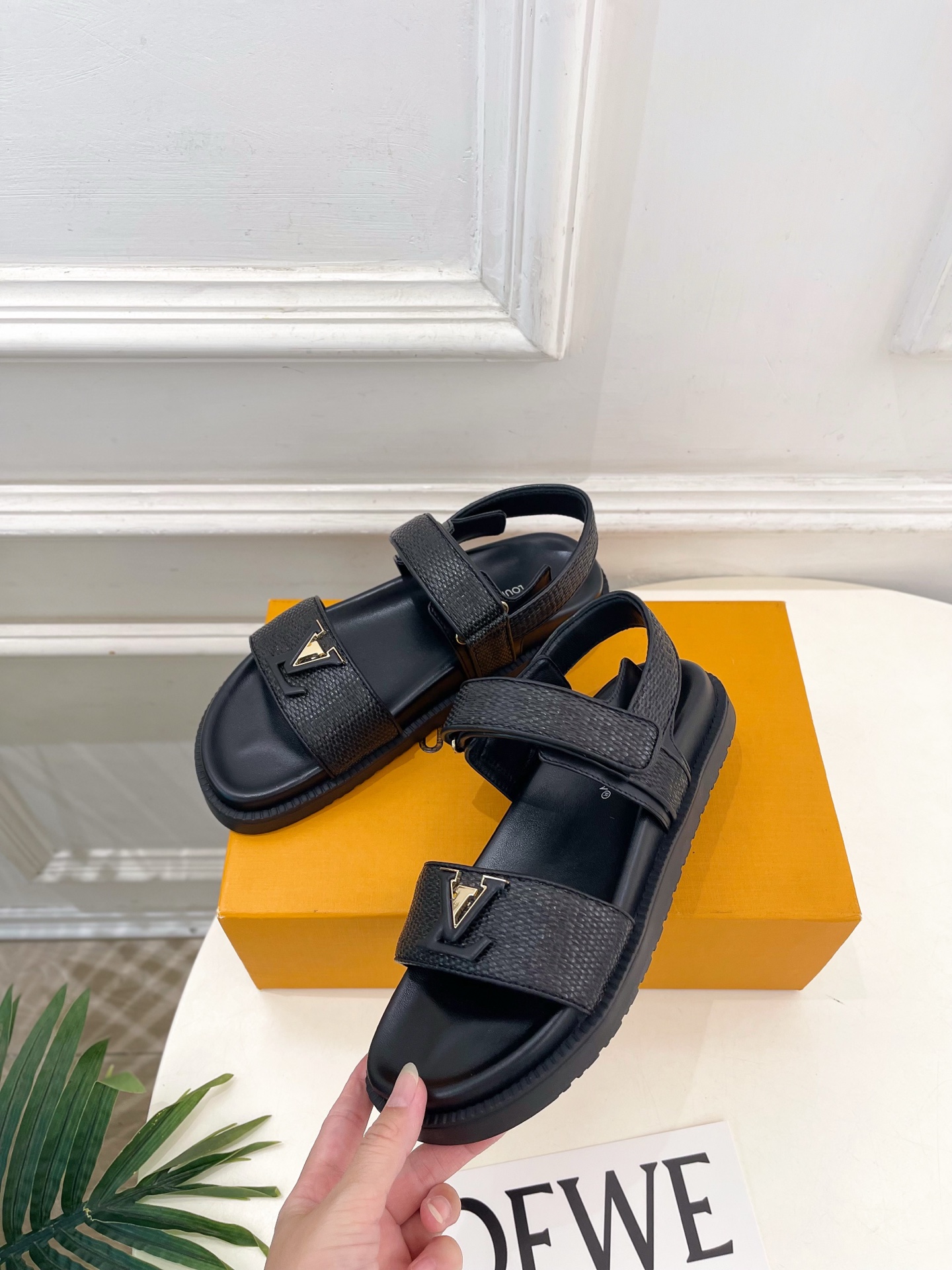 LV | 路易威登 26𝐬𝐬 🧡💚2026春夏新品 顶级版本‼️原版一致 专柜主打最新款 MARE系列LV字母扣 LV | 路易威登 26𝐬𝐬 🧡💚2026春夏新品 顶级版本‼️原版一致 专柜主打最新款 MARE系列LV字母扣
