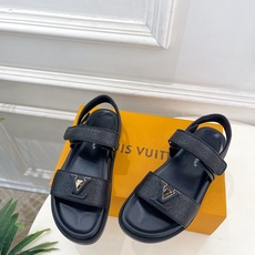 LV | 路易威登 26𝐬𝐬 🧡💚2026春夏新品 顶级版本‼️原版一致 专柜主打最新款 MARE系列LV字母扣 LV | 路易威登 26𝐬𝐬 🧡💚2026春夏新品 顶级版本‼️原版一致 专柜主打最新款 MARE系列LV字母扣