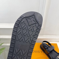 LV | 路易威登 26𝐬𝐬 🧡💚2026春夏新品 顶级版本‼️原版一致 专柜主打最新款 MARE系列LV字母扣 LV | 路易威登 26𝐬𝐬 🧡💚2026春夏新品 顶级版本‼️原版一致 专柜主打最新款 MARE系列LV字母扣