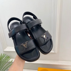 LV | 路易威登 26𝐬𝐬 🧡💚2026春夏新品 顶级版本‼️原版一致 专柜主打最新款 MARE系列LV字母扣 LV | 路易威登 26𝐬𝐬 🧡💚2026春夏新品 顶级版本‼️原版一致 专柜主打最新款 MARE系列LV字母扣