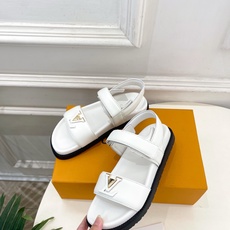 LV | 路易威登 26𝐬𝐬 🧡💚2026春夏新品 顶级版本‼️原版一致 专柜主打最新款 MARE系列LV字母扣 LV | 路易威登 26𝐬𝐬 🧡💚2026春夏新品 顶级版本‼️原版一致 专柜主打最新款 MARE系列LV字母扣