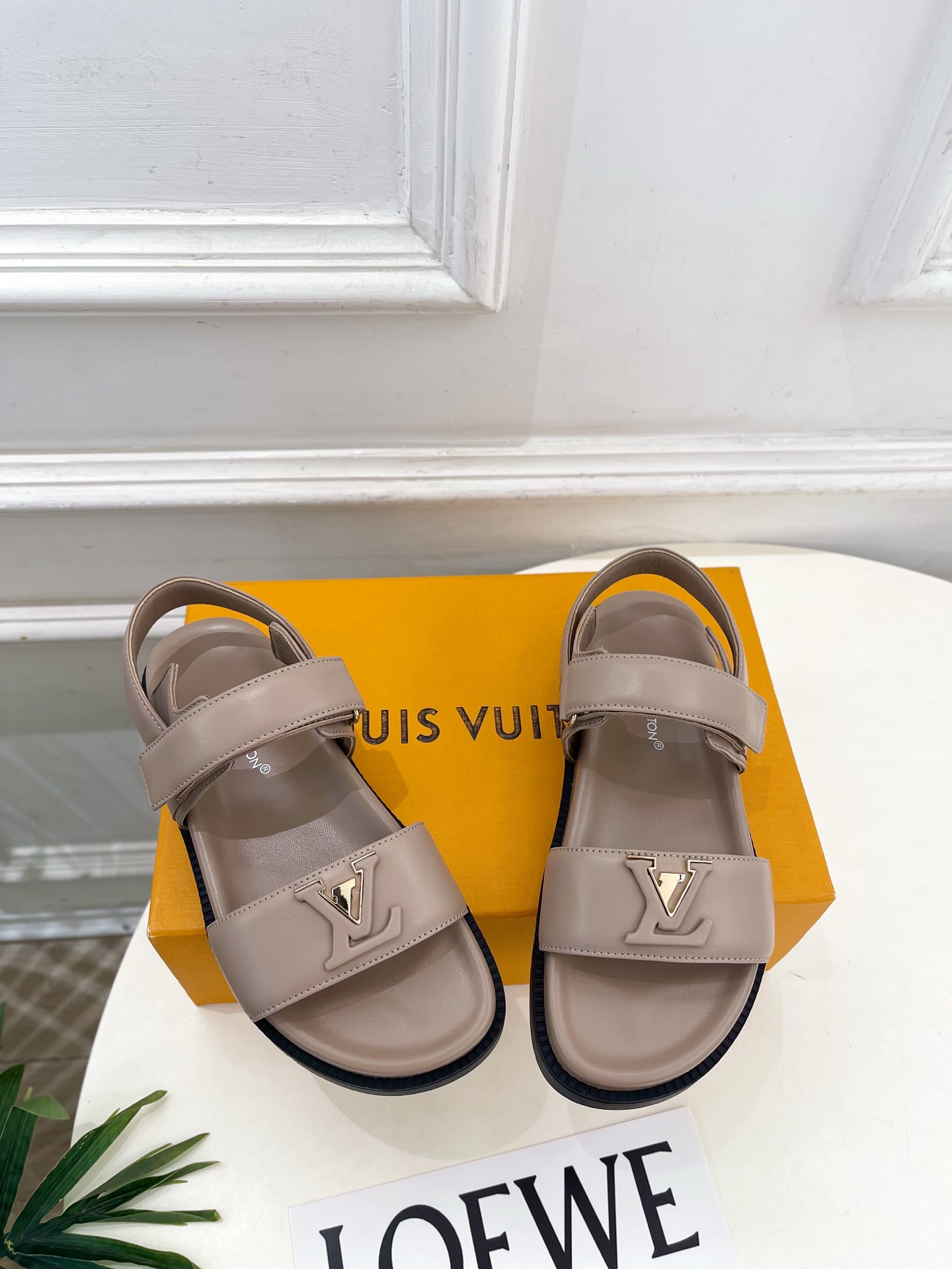 LV | 路易威登 26𝐬𝐬 🧡💚2026春夏新品 顶级版本‼️原版一致 专柜主打最新款 MARE系列LV字母扣 LV | 路易威登 26𝐬𝐬 🧡💚2026春夏新品 顶级版本‼️原版一致 专柜主打最新款 MARE系列LV字母扣