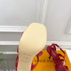 LV | 路易威登 26𝐬𝐬 🧡💚2026 春夏新款 顶级版本‼️原版一致 专柜主打最新款 经典LV金属圆扣罗马高 LV | 路易威登 26𝐬𝐬 🧡💚2026 春夏新款 顶级版本‼️原版一致 专柜主打最新款 经典LV金属圆扣罗马高