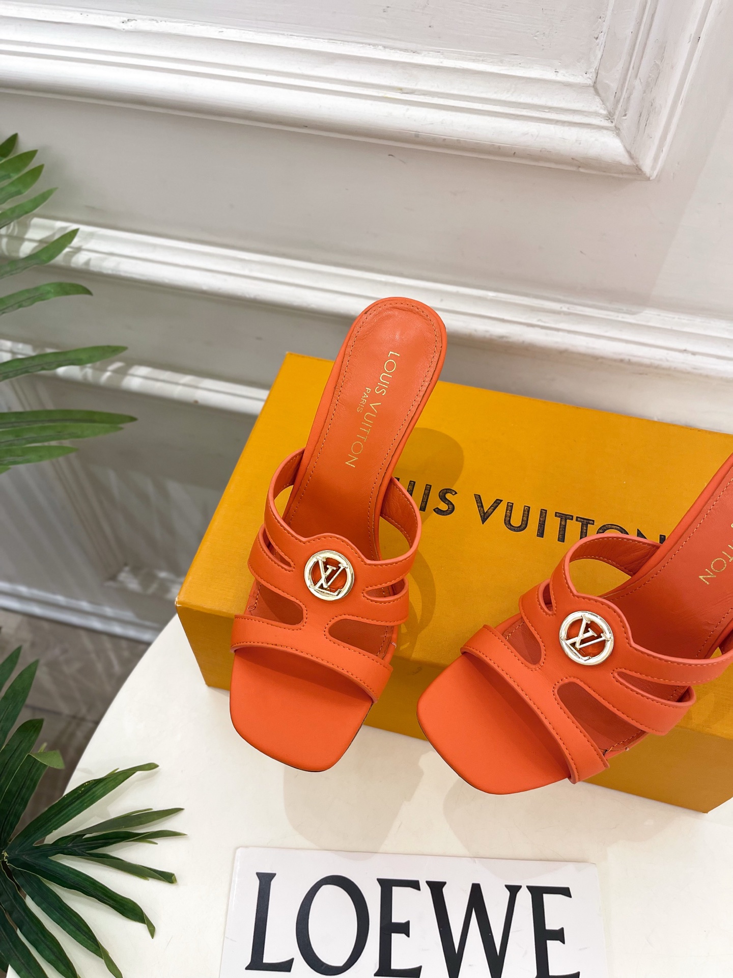 LV  | 路易威登  26𝐬𝐬  🧡💚2026 春夏新款 顶级版本‼️原版一致 专柜主打最新款 经典LV金属圆扣罗马高