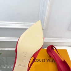LV | 路易威登 26𝐬𝐬 🧡💚2026 春夏新款 顶级版本‼️原版一致 专柜主打最新款 经典LV蝴蝶结猫跟尖头 LV | 路易威登 26𝐬𝐬 🧡💚2026 春夏新款 顶级版本‼️原版一致 专柜主打最新款 经典LV蝴蝶结猫跟尖头