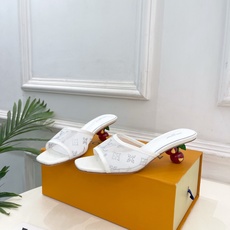 LV | 路易威登 26𝐬𝐬 🧡💚2026 春夏新款 顶级版本‼️原版一致 专柜主打最新款 经典LV 网纱水钻🍒樱 LV | 路易威登 26𝐬𝐬 🧡💚2026 春夏新款 顶级版本‼️原版一致 专柜主打最新款 经典LV 网纱水钻🍒樱