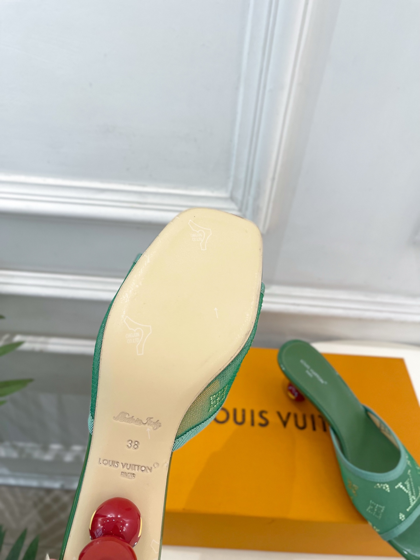 LV | 路易威登 26𝐬𝐬 🧡💚2026 春夏新款 顶级版本‼️原版一致 专柜主打最新款 经典LV 网纱水钻🍒樱 LV | 路易威登 26𝐬𝐬 🧡💚2026 春夏新款 顶级版本‼️原版一致 专柜主打最新款 经典LV 网纱水钻🍒樱