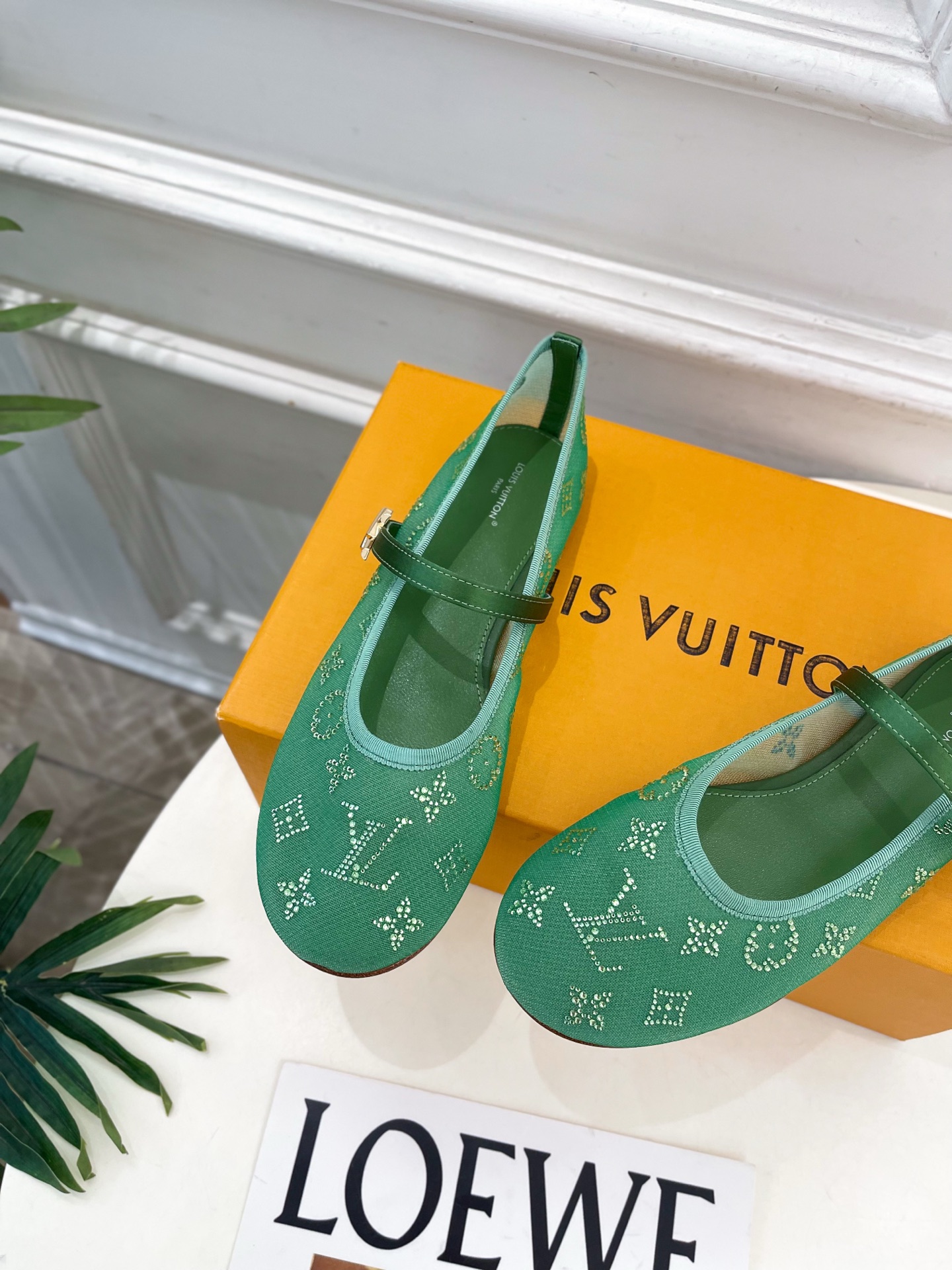 LV | 路易威登 26𝐬𝐬 🧡💚2026 春夏新款 顶级版本‼️原版一致 专柜主打最新款 经典LV网纱水钻平底玛 LV | 路易威登 26𝐬𝐬 🧡💚2026 春夏新款 顶级版本‼️原版一致 专柜主打最新款 经典LV网纱水钻平底玛