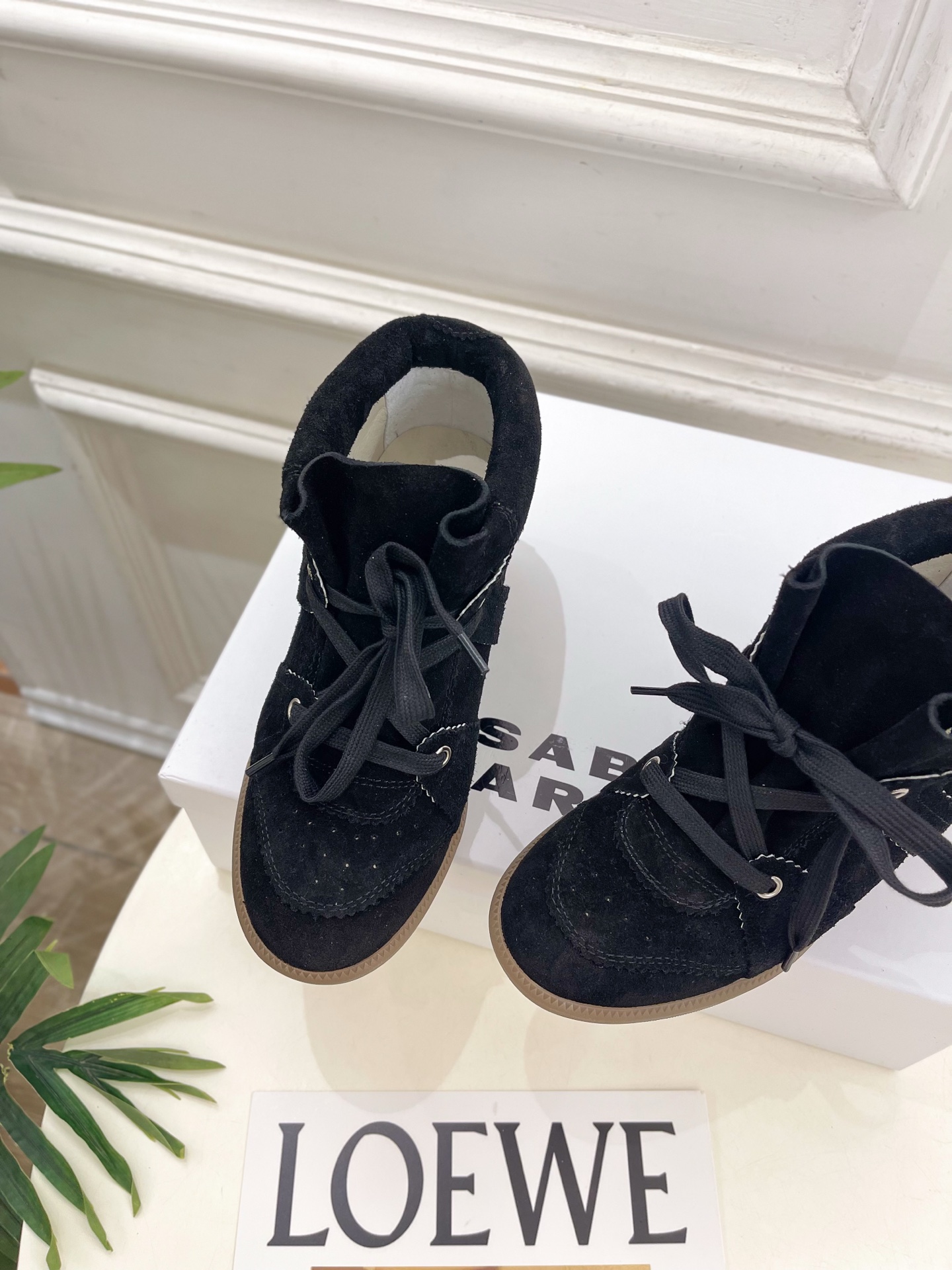 ISABEL MARANT | 伊莎贝尔 26𝐬𝐬 2026新品 经典复古内增高休闲短靴———————————— 一个 ISABEL MARANT | 伊莎贝尔 26𝐬𝐬 2026新品 经典复古内增高休闲短靴———————————— 一个