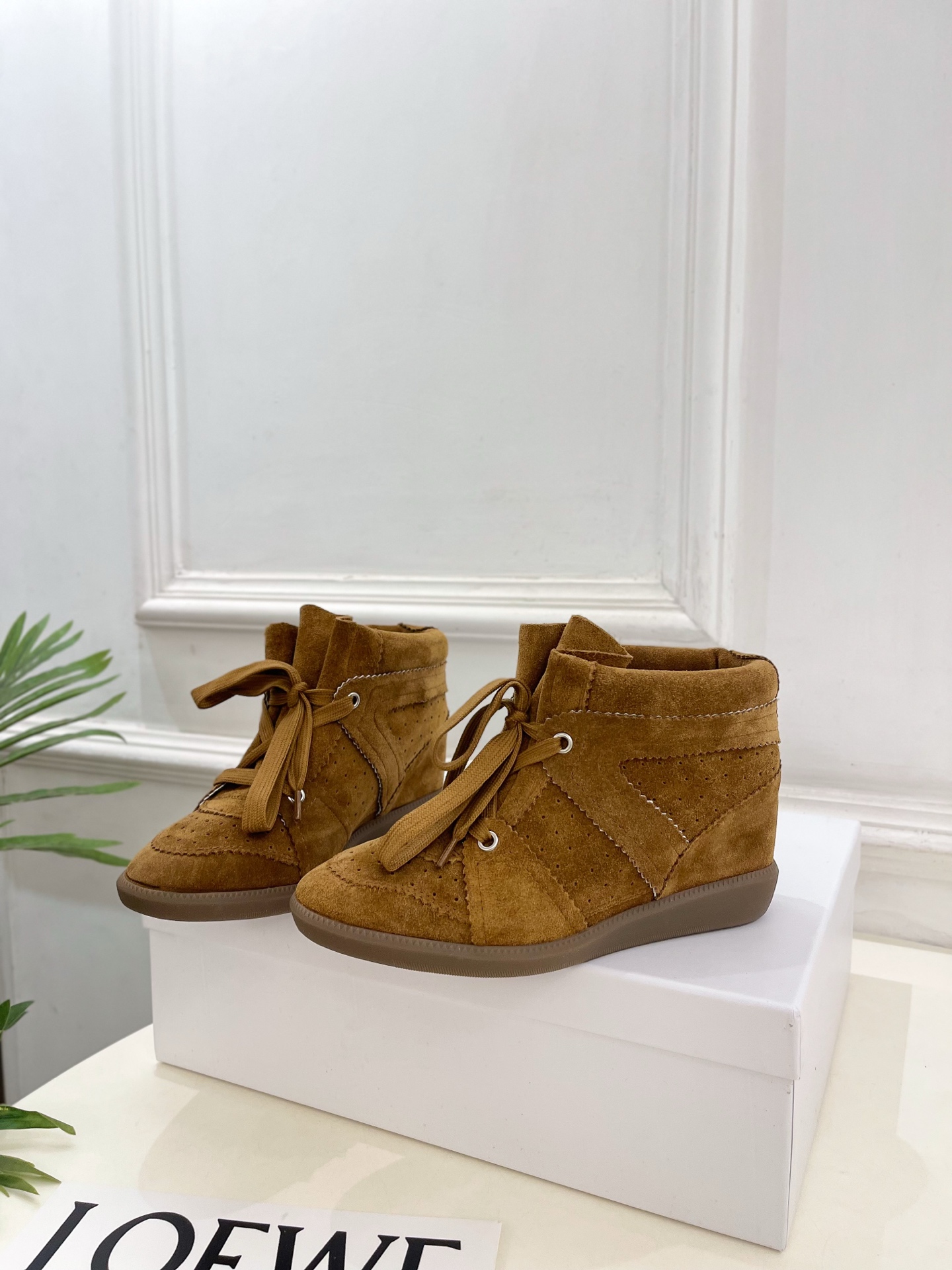ISABEL MARANT | 伊莎贝尔 26𝐬𝐬 2026新品 经典复古内增高休闲短靴———————————— 一个 ISABEL MARANT | 伊莎贝尔 26𝐬𝐬 2026新品 经典复古内增高休闲短靴———————————— 一个