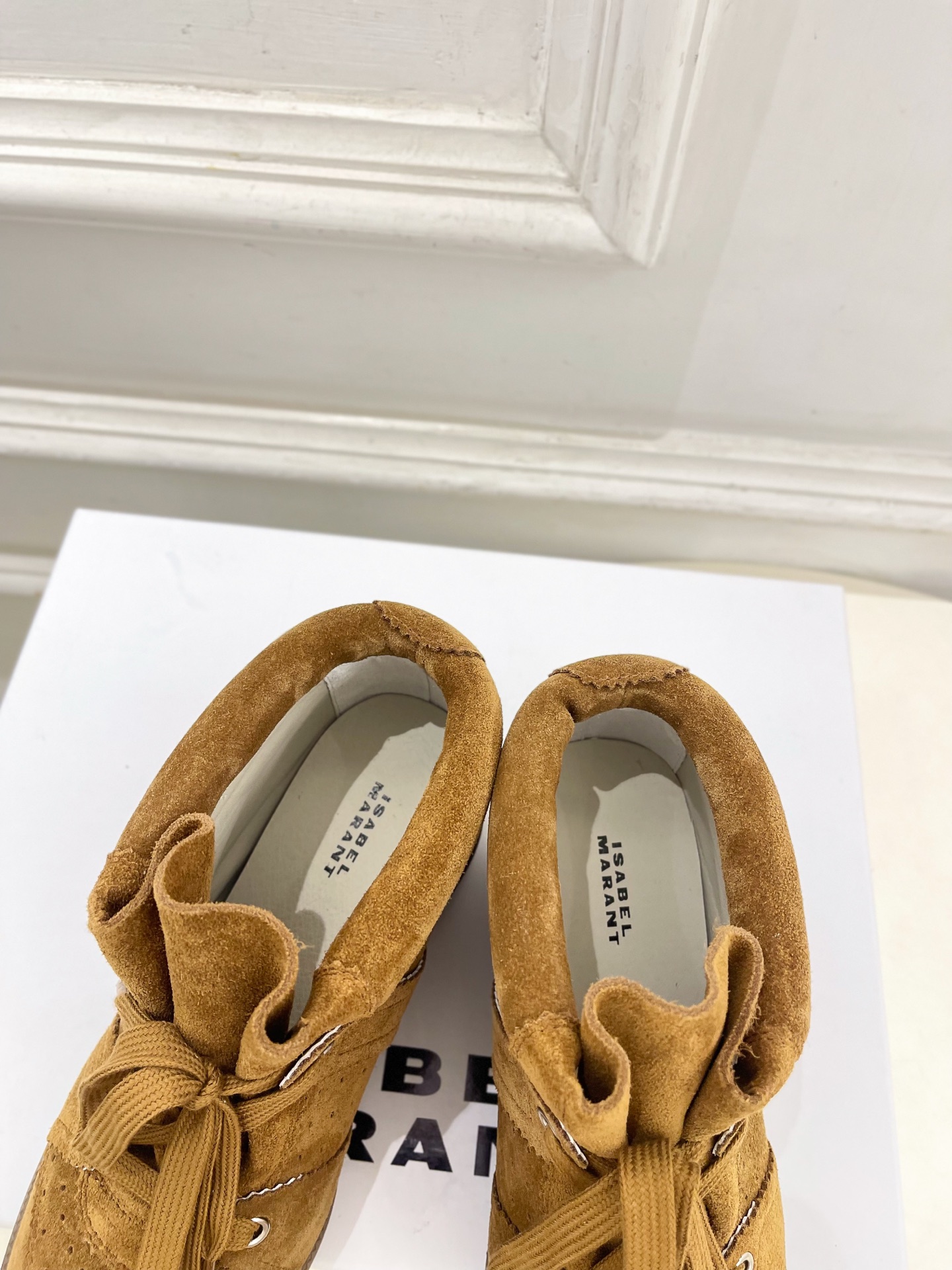 ISABEL MARANT | 伊莎贝尔 26𝐬𝐬 2026新品 经典复古内增高休闲短靴———————————— 一个 ISABEL MARANT | 伊莎贝尔 26𝐬𝐬 2026新品 经典复古内增高休闲短靴———————————— 一个
