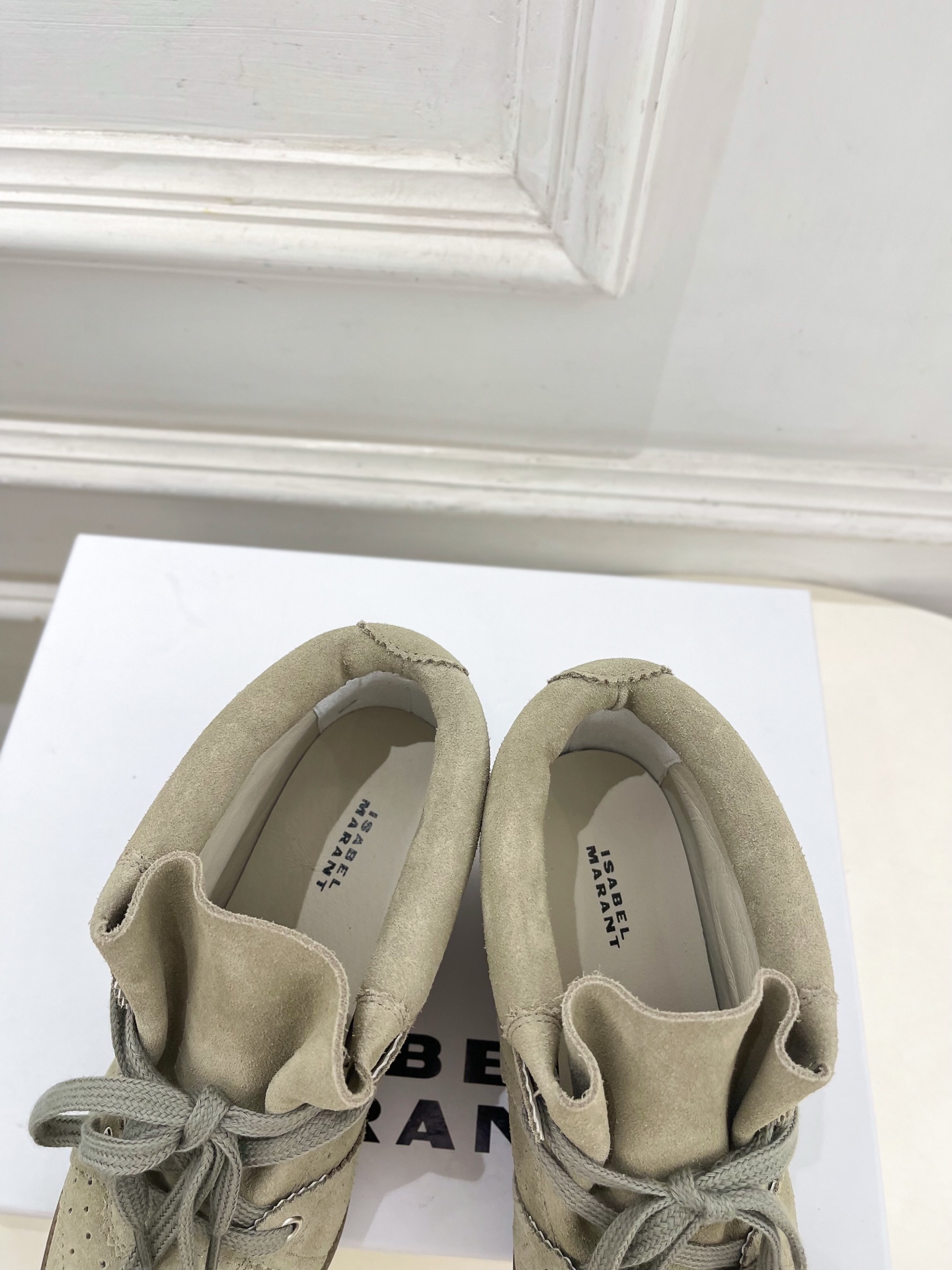 ISABEL MARANT | 伊莎贝尔 26𝐬𝐬 2026新品 经典复古内增高休闲短靴———————————— 一个 ISABEL MARANT | 伊莎贝尔 26𝐬𝐬 2026新品 经典复古内增高休闲短靴———————————— 一个