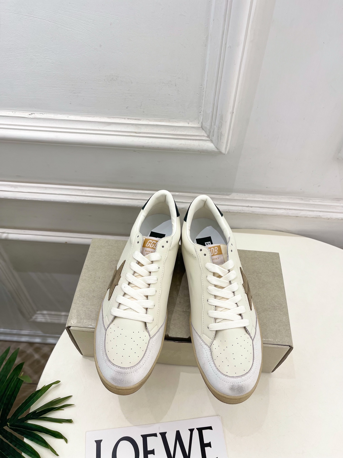 Golden Goose  2026秋冬新品 经典星星做旧情侣款休闲脏脏鞋—————— GGDB作为这两年最受欢迎的设计