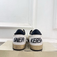 Golden Goose 2026秋冬新品 经典星星做旧情侣款休闲脏脏鞋—————— GGDB作为这两年最受欢迎的设计 Golden Goose 2026秋冬新品 经典星星做旧情侣款休闲脏脏鞋—————— GGDB作为这两年最受欢迎的设计