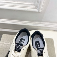 Golden Goose 2026秋冬新品 经典星星做旧情侣款休闲脏脏鞋—————— GGDB作为这两年最受欢迎的设计 Golden Goose 2026秋冬新品 经典星星做旧情侣款休闲脏脏鞋—————— GGDB作为这两年最受欢迎的设计