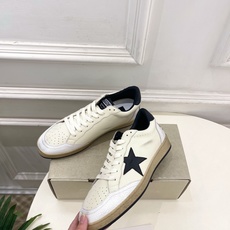 Golden Goose 2026秋冬新品 经典星星做旧情侣款休闲脏脏鞋—————— GGDB作为这两年最受欢迎的设计 Golden Goose 2026秋冬新品 经典星星做旧情侣款休闲脏脏鞋—————— GGDB作为这两年最受欢迎的设计