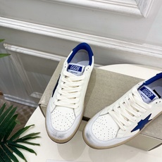 Golden Goose 2026秋冬新品 经典星星做旧情侣款休闲脏脏鞋—————— GGDB作为这两年最受欢迎的设计 Golden Goose 2026秋冬新品 经典星星做旧情侣款休闲脏脏鞋—————— GGDB作为这两年最受欢迎的设计