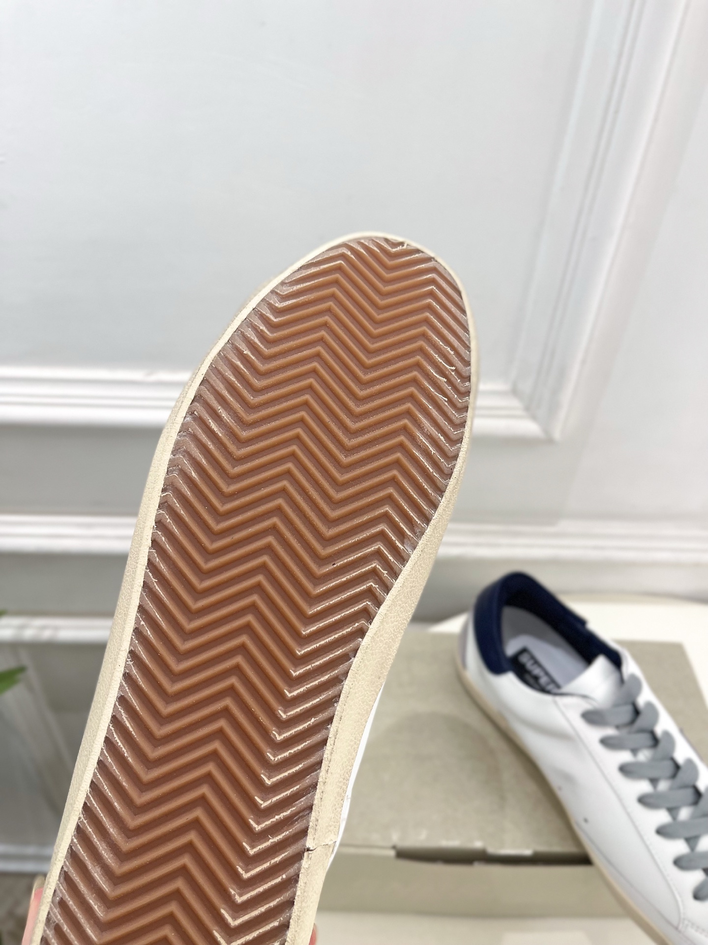 Golden Goose  2026秋冬新品 经典星星做旧情侣款休闲脏脏鞋—————— GGDB作为这两年最受欢迎的设计